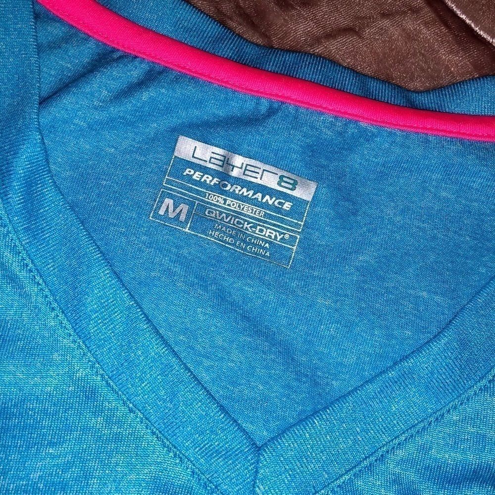 Quick drying workout top - Picture 3 of 3